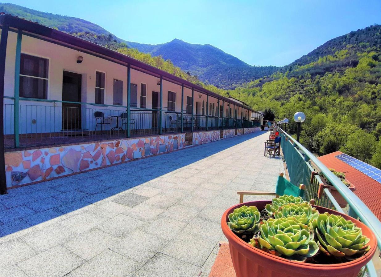 Agriturismo Monte Acuto - Natura, Mare & Relax In Piscina Тойрано Экстерьер фото